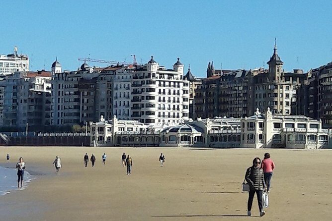 3 Day Basque Country Private Tour - Day 2 Bilbao: Guggenheim first, then a private city walk