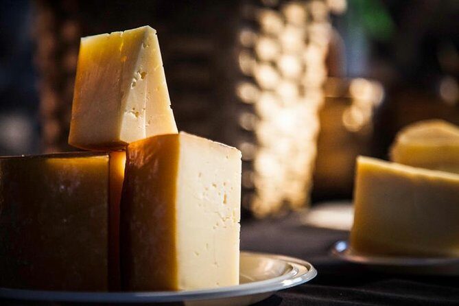 " Basque Farm House & Cider house" tour + meal from San Sebastian - Group size and English guiding: good for questions