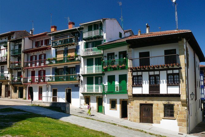 Basque-French Coastline Private Experience - Hondarribia’s Medieval Walls: Old Spain on the Coast