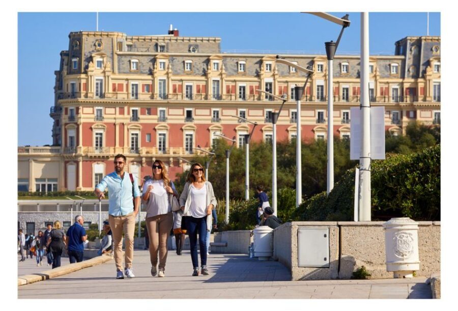 Biarritz and Bayonne from San Sebastian - Biarritz walking tour: Grand Plage, Rocher de la Vierge, casino vibes