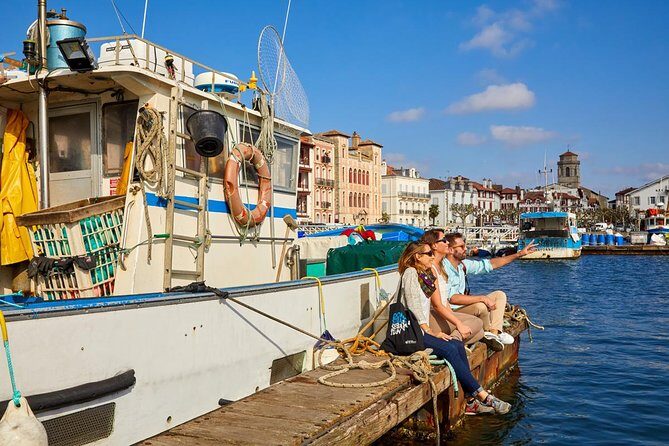 Biarritz and French Coast tour from San Sebastian or Bilbao - Getting to the meeting point and crossing into France