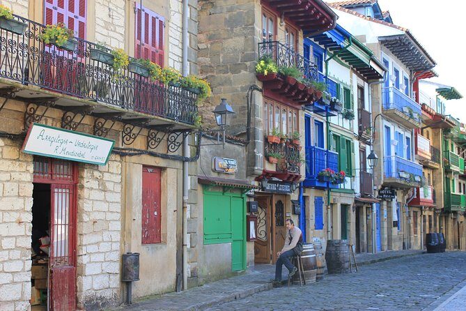 Biarritz and the French Basque Coast Tour from San Sebastian - Bayonne’s Basque identity and chocolate culture