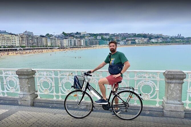 Bike Tour in San Sebastián with FREE pintxo and drink! - Riding the bike path: the calmer way to connect the coastline