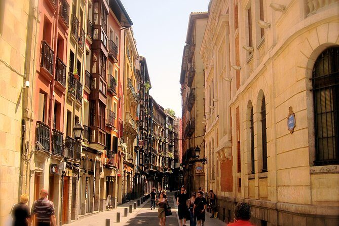 Bilbao and Guggenheim Museum Private tour - Your Guide Is Part of the Experience