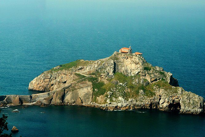 Bilbao, Guggenheim and Gaztelugatxe from San Sebastian - Morning start from San Sebastián: transfers that reduce friction
