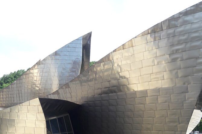 Bilbao & Guggenheim museum - San Sebastián to Bilbao: a smooth morning drive