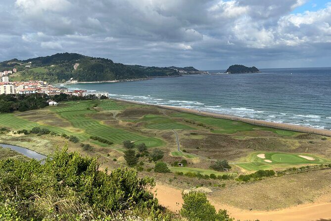 Coastal "Winery Camino Trail" Walking Tour from San Sebastian - Getaria: walking the main street and finishing with town time