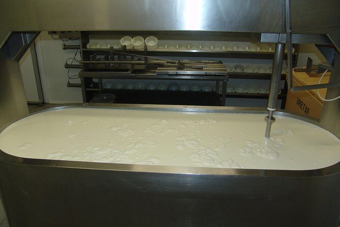 Discover the Art of Idiazabal Cheese in the Basque Country - Segura’s medieval stop before the cheese begins