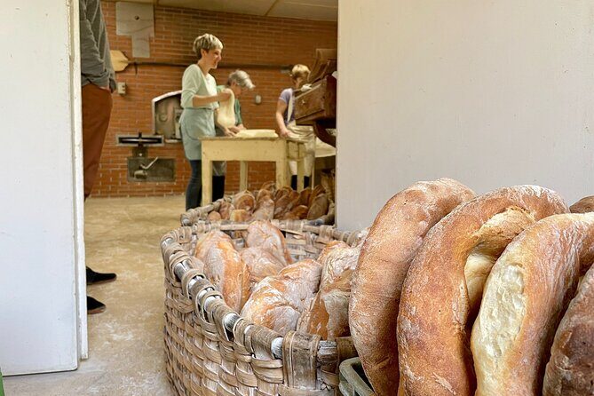 Discover the artisan producers of the mountain - Leaving San Sebastián: how the 50-minute mountain drive sets the tone