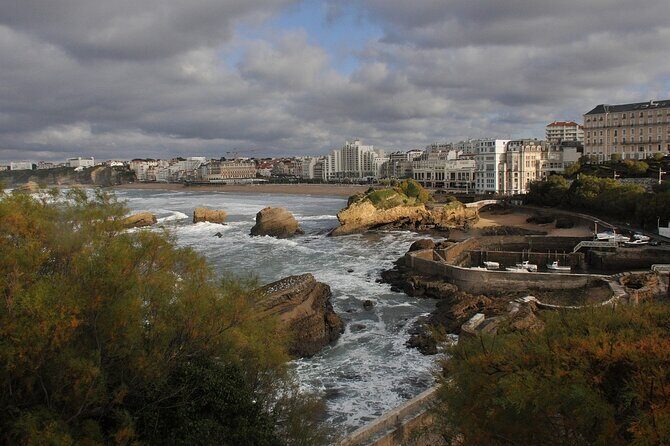 French Coast: Bayonne, Biarritz, San Juan de Luz - Private Tour - Timing, Walking, and What to Bring for a 7–8 Hour Coast Loop