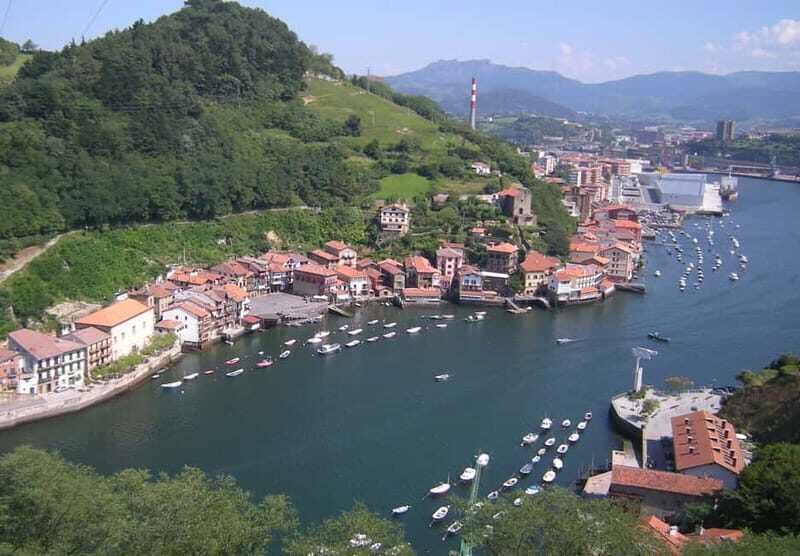 From San Sebastian: Hondarribia, San Pedro & San Juan Tour - The van ride setup: easy start, no car rental stress