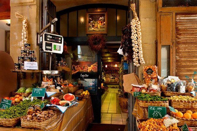 From the market, to the secret kitchen - Part of the day in Parte Vieja: learning pintxos culture before the kitchen