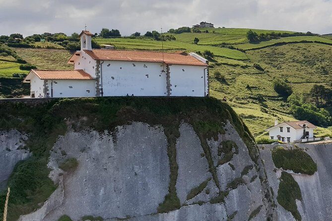 Gipuzkoa Coast Tour with lunch - San Telmo hermitage and Itzurun beach: short stop, big atmosphere