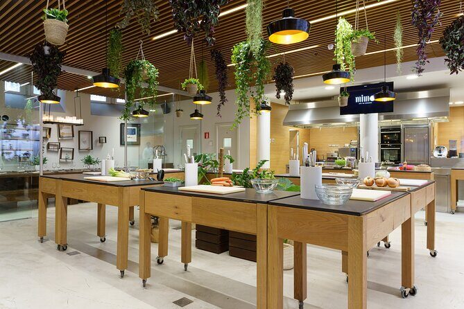 Local Cooking Class in San Sebastian - 10:00am in San Sebastián: where you meet and how the class starts