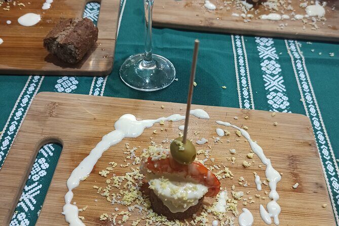 Pintxo Workshop and Fest in the secret kitchen - The wine tasting: local pairings built into your cooking