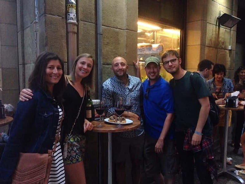 Premium Evening Pintxos Tour in San Sebastian’s Old Town - What You’ll Eat and Drink: Basque Pintxos in a Full-Dinner Format
