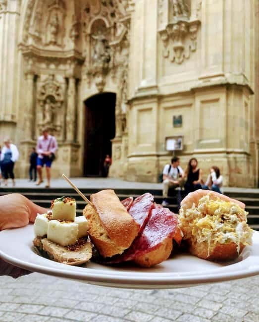 Premium Evening Pintxos Tour in San Sebastian’s Old Town - Meeting at the Tourism Office and What You’ll Do First