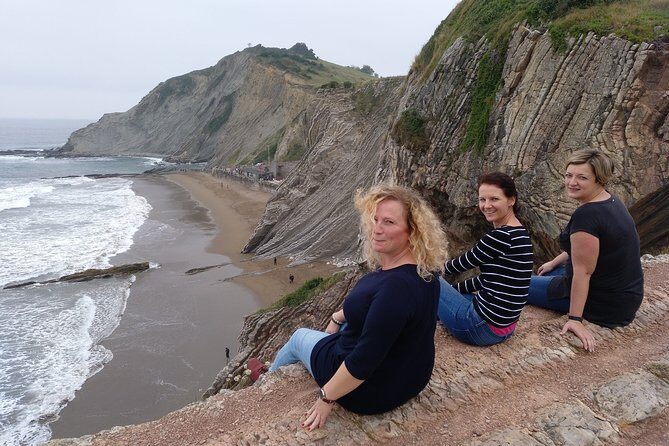 Private Cliffs, Grilled Fish & Txakoli Wine Experience - Private guide and driver: why this tour works as a full day