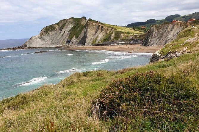 Private Cliffs, Grilled Fish & Txakoli Wine Experience - Who this tour fits best (and who might want something else)