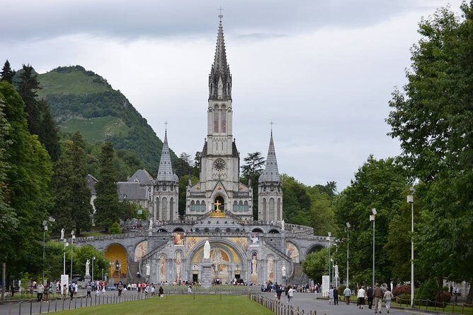Private Lourdes Sanctuary Tour from San Sebastian - Your private guide and van: comfortable, flexible, human