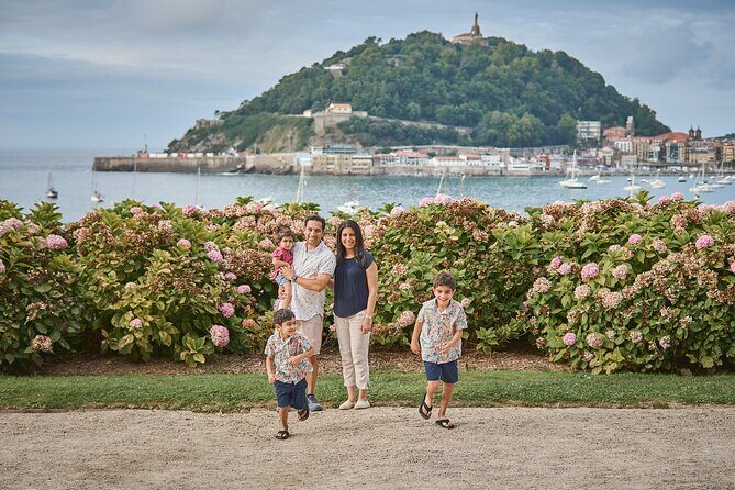 Private Photo Session with a Professional in San Sebastián - Kursaal Area: Modern Lines Meet Waterfront Mood