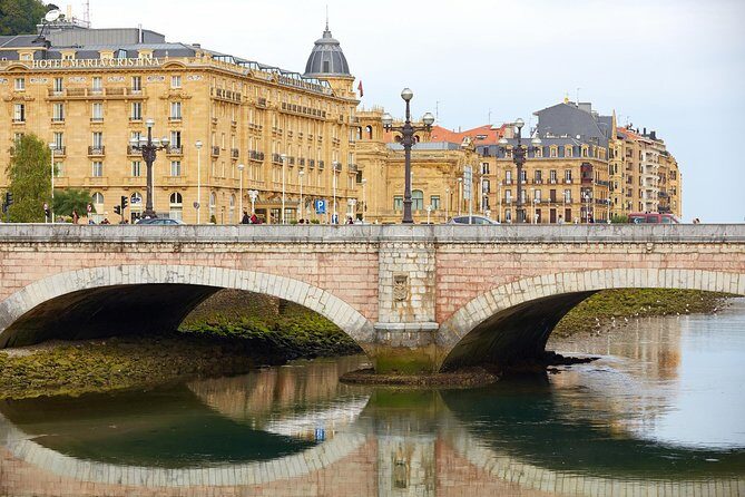 Private San Sebastian City Walking Tour - Mercado de la Bretxa: history you can smell and see