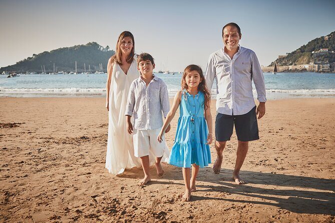 Private Sunset Photo Session on La Concha Beach - Meeting Near Alameda del Boulevardeko Kioskoa and Ayuntamiento