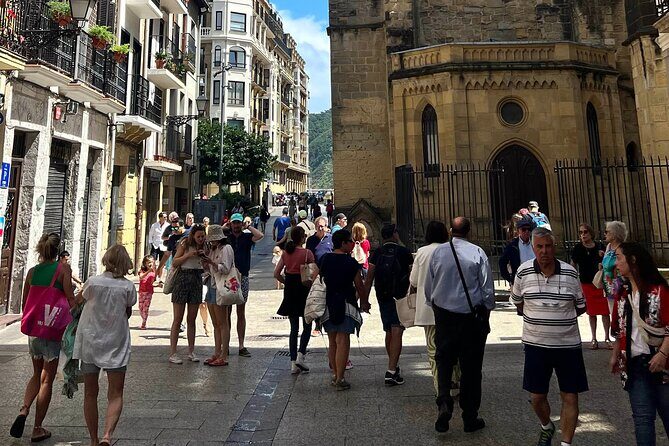 Sampling San Sebastián's History: A Self Guided Audio Tour - Basilica de Santa Maria del Coro to Victoria Eugenia Antzokia: faith and public life