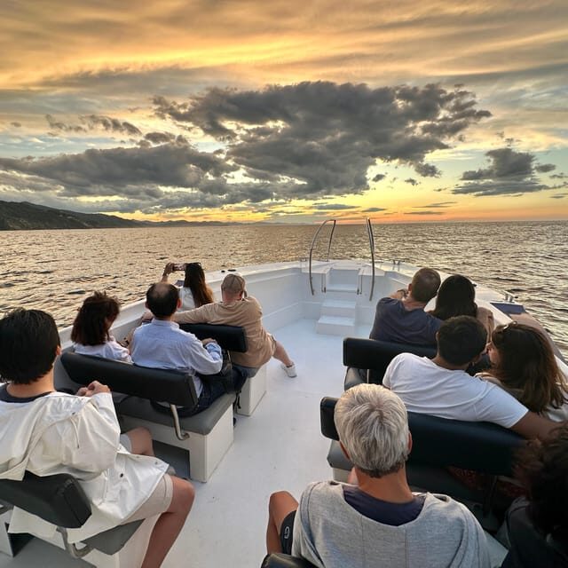 San Sebastian: 2 Bays Evening or Sunset Boat Tour with Cava - The Start at La Concha Bay: Classic Views in Minutes