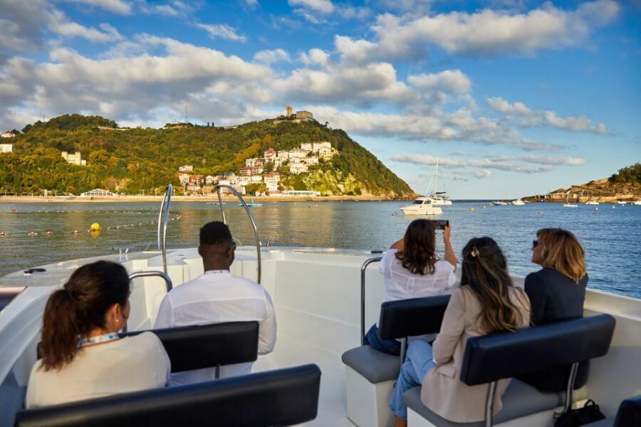 San Sebastian: 2 Bays Evening or Sunset Boat Tour with Cava - Life on the Water: Speed Sections, Music, and the Captain’s Confidence