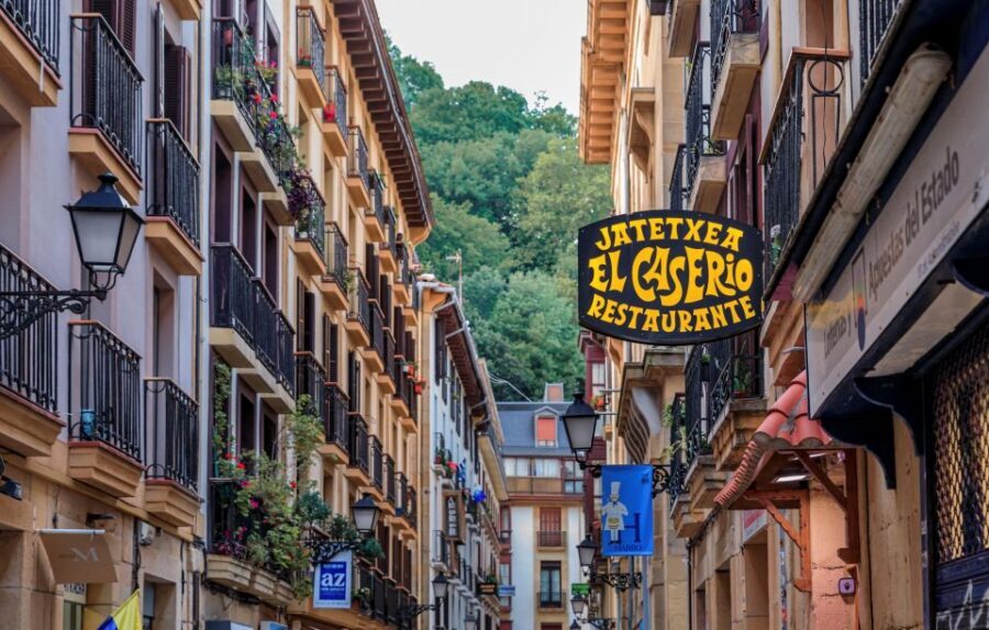 San Sebastian: City Highlights Guided Walking Tour - Key highlights you’ll feel during the walk