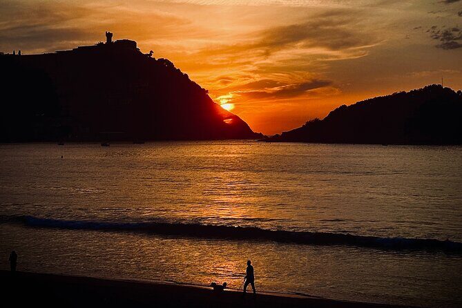 San Sebastian: Eco-Friendly Panoramic Catamaran Cruise - Peine del Viento from a whole new angle