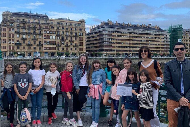San Sebastián escape game, mystery of Santo Tomás and Santa Clara - Meeting at Cristina Enea: start on time, wear walking shoes