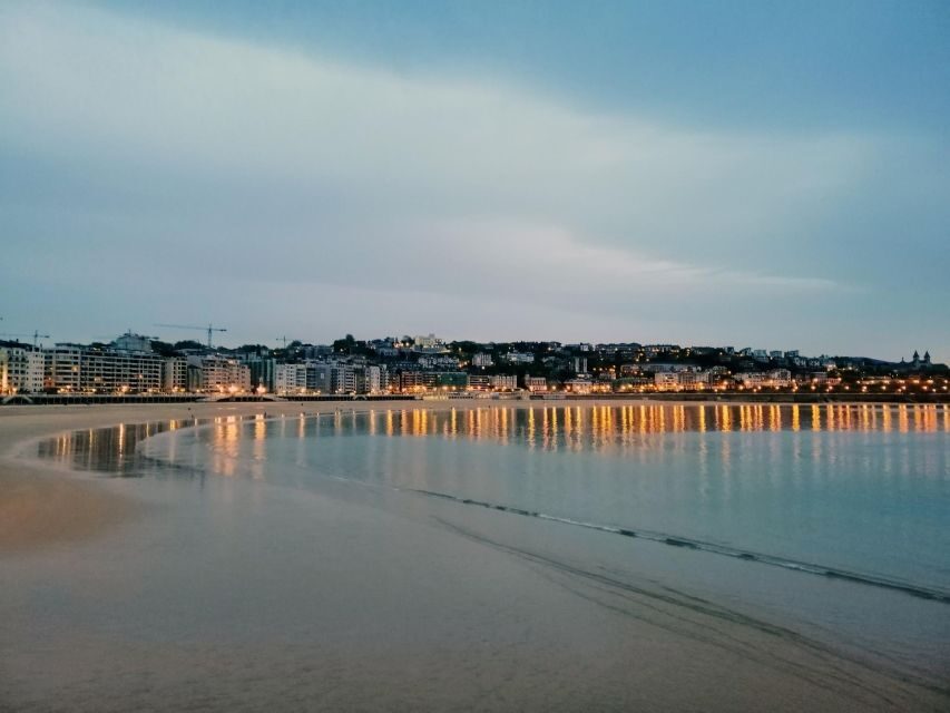 San Sebastian: Express Walk with a Local in 60 minutes - Why a 60-minute local walk works in San Sebastián