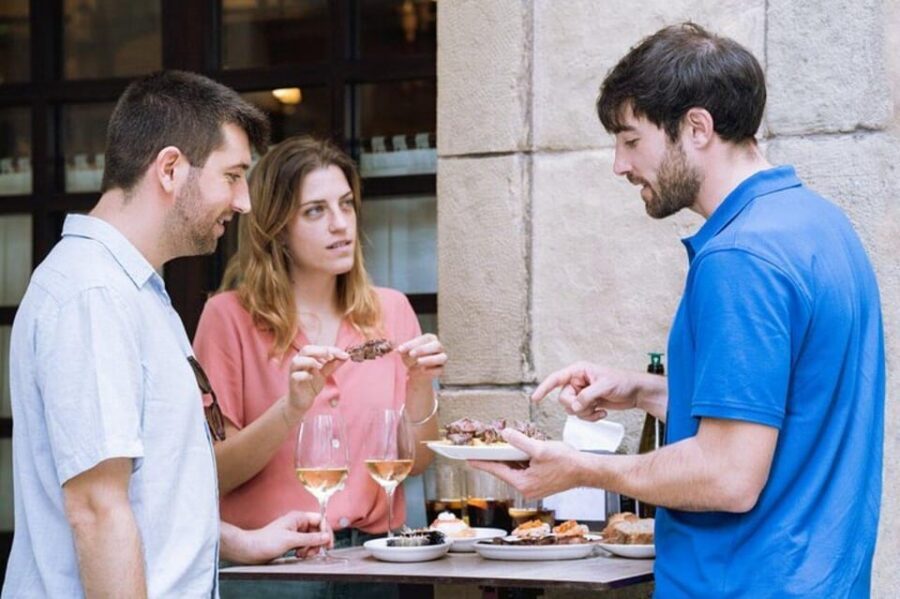 San Sebastian Food Tour: Pintxo Tasting Paired with Wines - Why San Sebastián Pintxos Taste Better With a Guide
