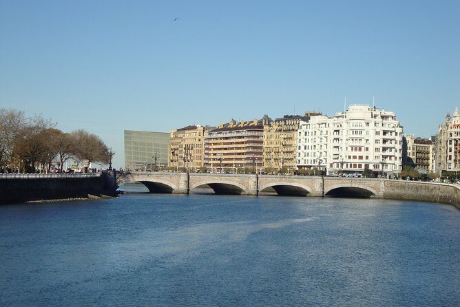 San Sebastian Highlights Private City Tour with Hotel Pick up - Zurriolako Hondartza: Surfers, Terraces, and Coastal Energy