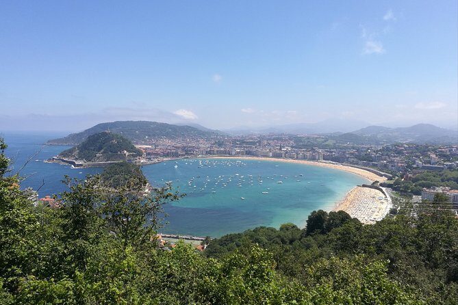 San Sebastian Highlights Private City Tour with Hotel Pick up - La Bretxa Market and Old Quarter Streets on Foot
