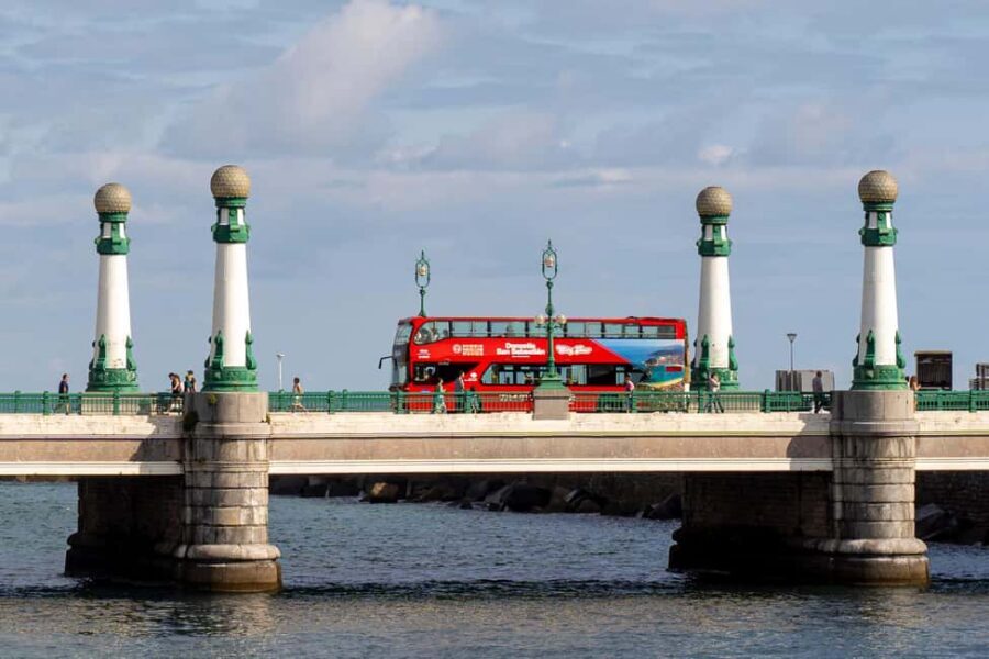 San Sebastian: Hop-On Hop-Off City Tour Bus - Where the tour starts (and how to time it)
