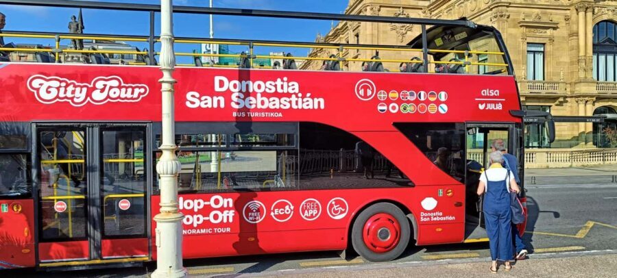 San Sebastian: Hop-On Hop-Off City Tour Bus - Listening to the story: the 8-language audio guide