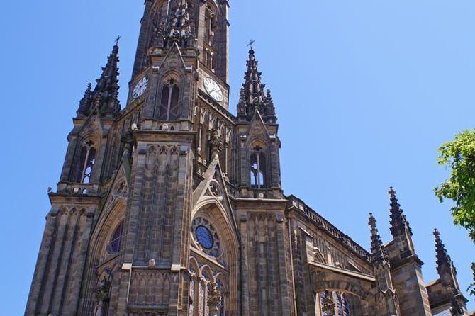 San Sebastian Hop On Hop Off Sightseeing Tour - Audio Commentary in 8 Languages (and Sometimes 10): Quality vs. Mismatch Risks