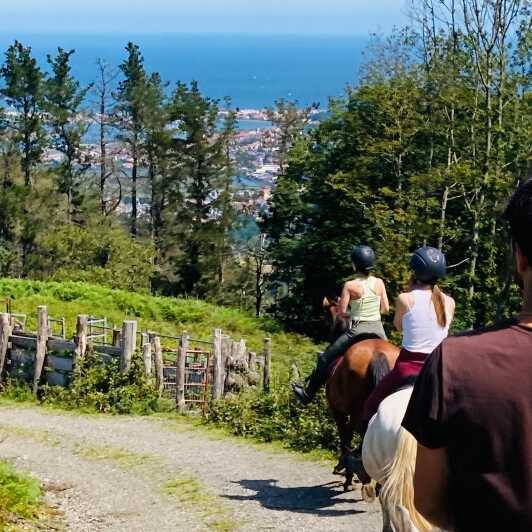 San Sebastian: Horseback Riding & Traditional Delights - Meeting in Plaza de Okendo and getting sorted before you mount