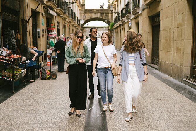 San Sebastian Old Town Pintxos & Wine Tour Small Group Tour - Getting Your Bearings in Parte Vieja, Fast
