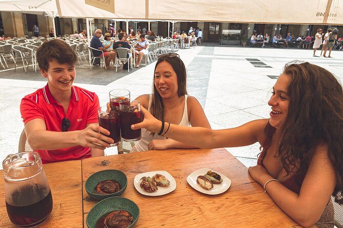 San Sebastian Pintxos Tour for Gourmets in the Old Town - Why a 7:00 pm Old Town tour is the right move