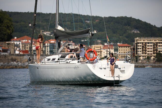 San Sebastian Private Sailing at La Concha Beach & Pasai Donibane - Stop 2: Pasai Donibane disembark in a real Basque fishing village