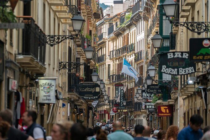 San Sebastian Scavenger Hunt & Highlights Self Guided Audio Tour - What kind of day is this scavenger hunt?