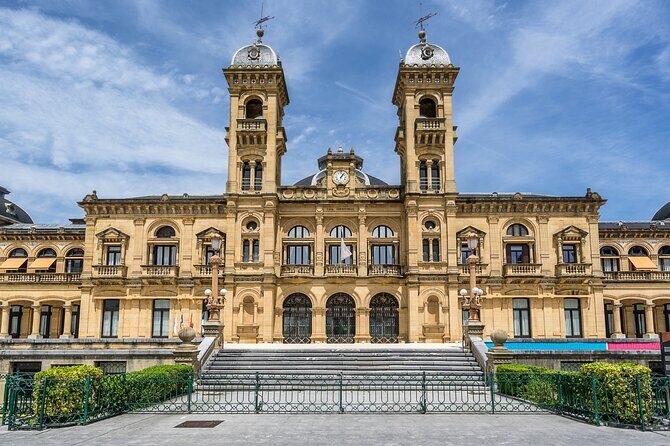 San Sebastian Scavenger Hunt & Highlights Self Guided Audio Tour - Practical nitpicks you should know before booking