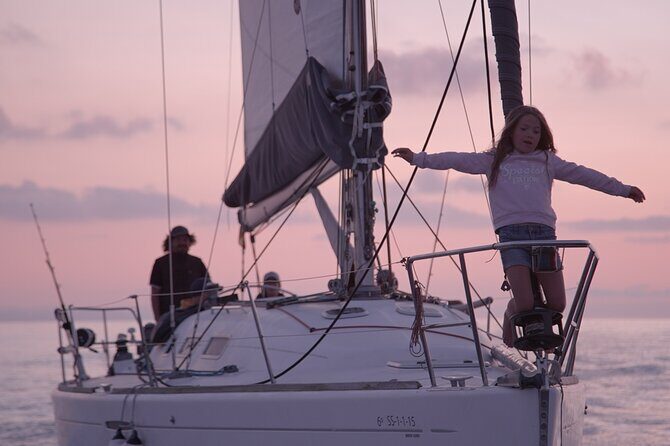 San Sebastian Sunset Sailing Trip - Meeting at Mollaerdia Kalea and Timing Your 7:30 PM Slot