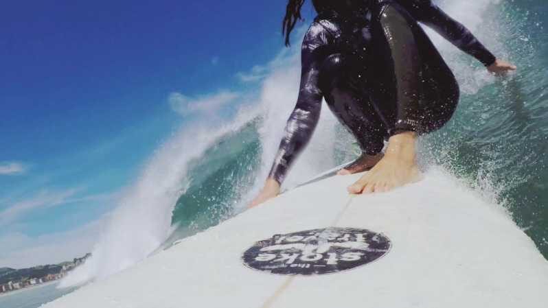 San Sebastian: Surf & Party Hostel - San Sebastián pintxos and Basque days between sessions