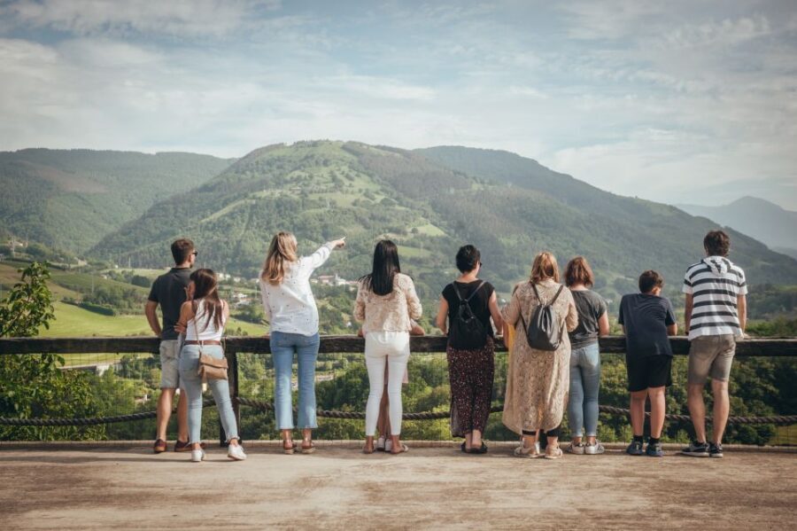 San Sebastián: Traditional Cider House Tour with Lunch - Key things to know before you go