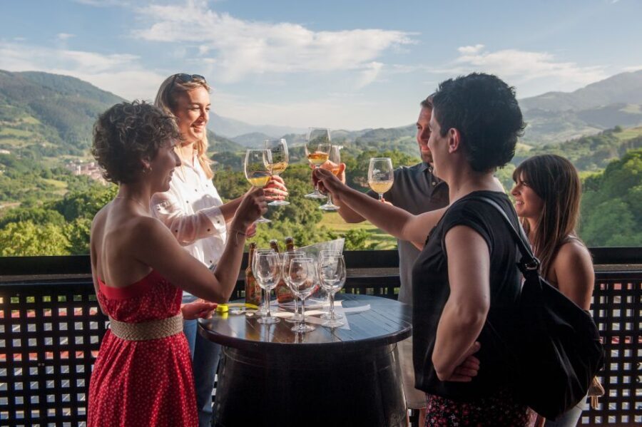San Sebastián: Traditional Cider House Tour with Lunch - Inside the cider house and cellars: where natural cider gets its character